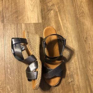 Andre Assous wedges